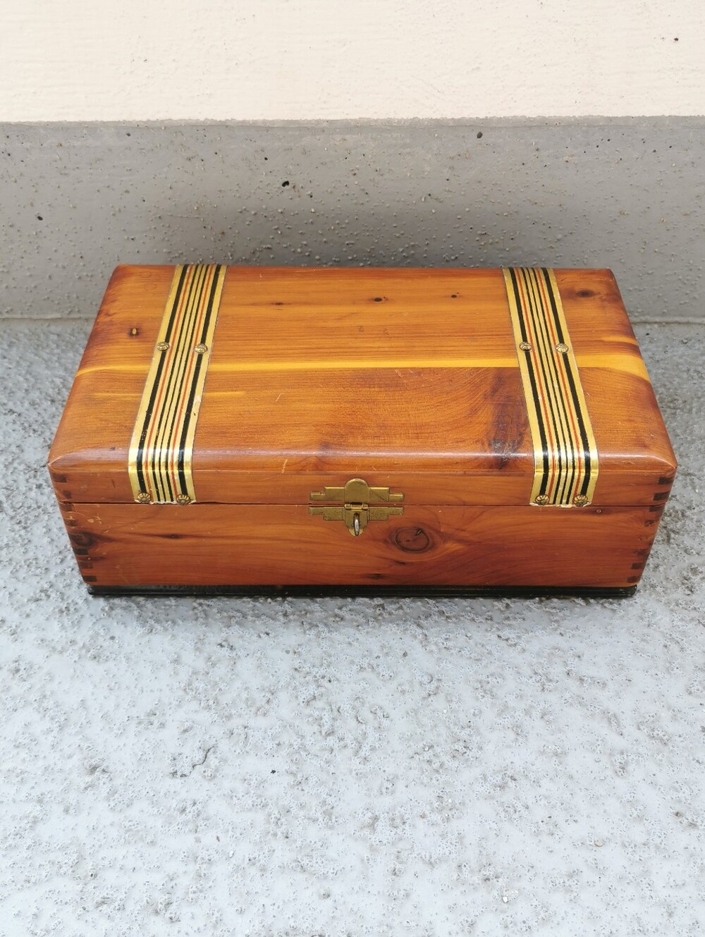 Vintage Cedar Keepsake Chest Brass Striped Bands 10